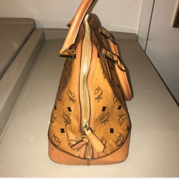 MCM Medium Heritage Canvas Bowling Bag in Cognac - Picture 5 of 16